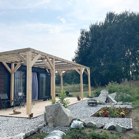 דירות Turany Tiny House With Mountain Views מראה חיצוני תמונה