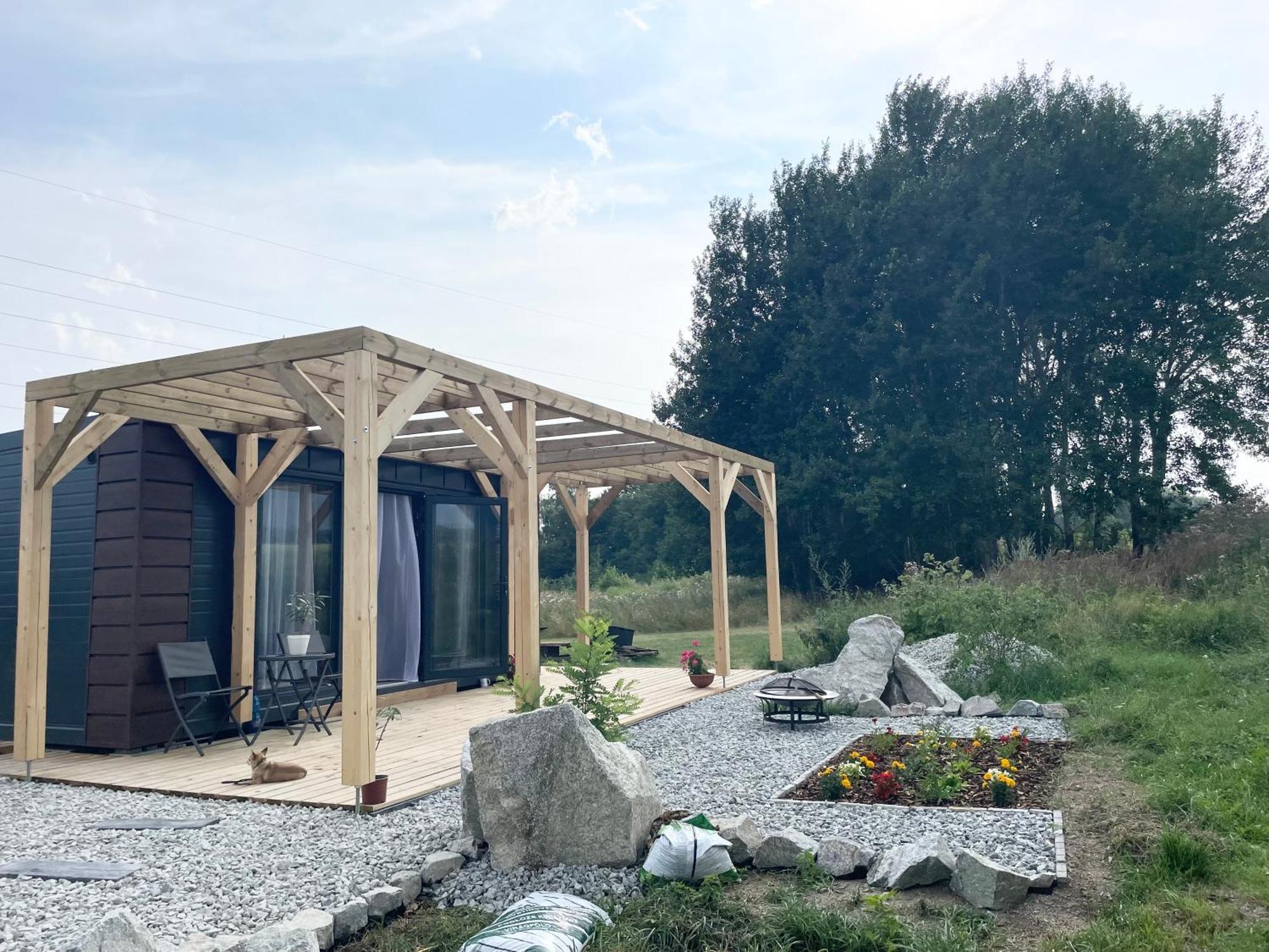 דירות Turany Tiny House With Mountain Views מראה חיצוני תמונה